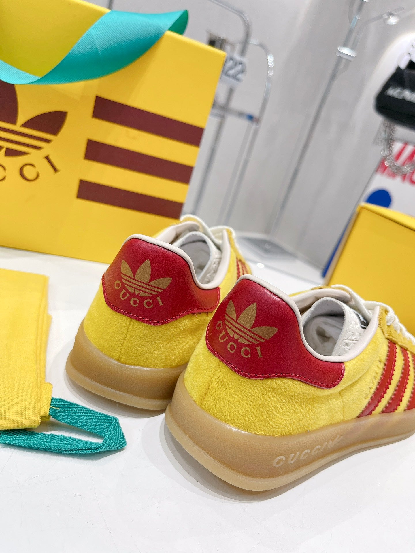 Zapatilla Gazelle adidas x Gucci - Imagen 8