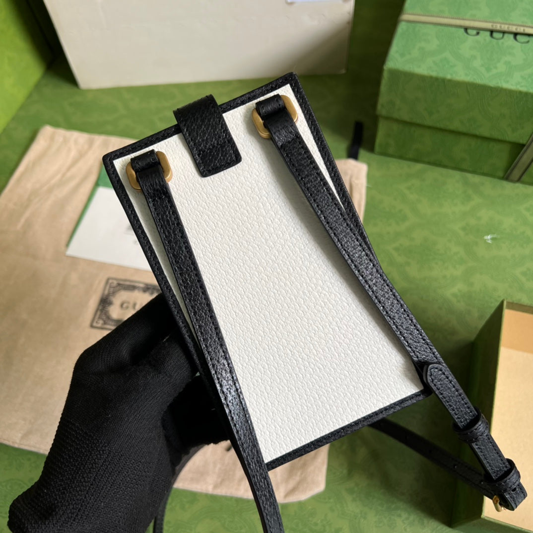 Funda de teléfono adidas x Gucci - Imagen 4