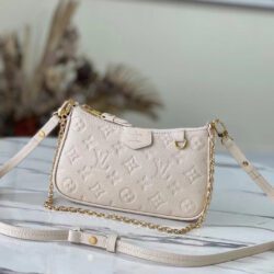 BOLSO EASY POUCH ON STRAP Louis Vuitton