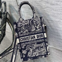 Minibolso para teléfono Dior Book Tote