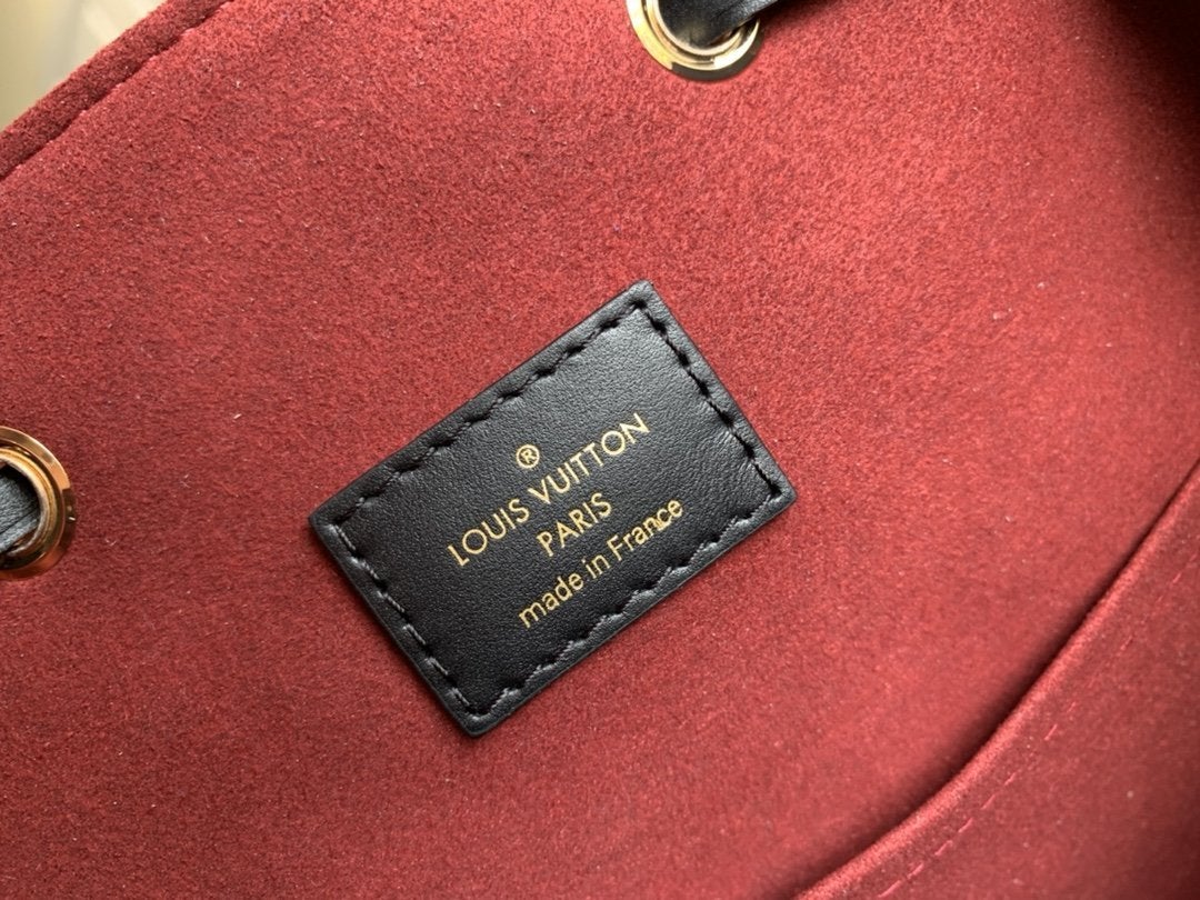 MOCHILA MONTSOURIS PM Louis Vuitton - Imagen 9