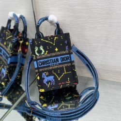 Minibolso para teléfono Dior Book Tote