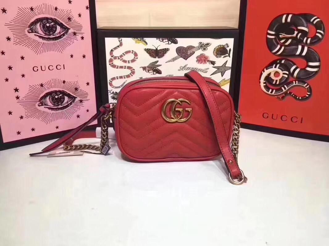Minibolso GG Marmont de Matelassé GUCCI