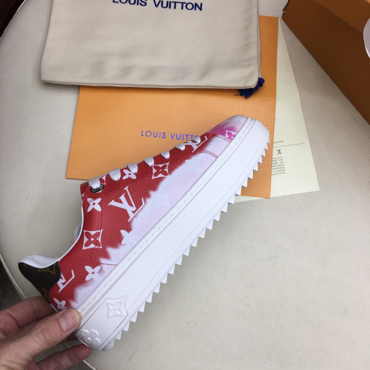 ZAPATILLA DEPORTIVA TIME OUT Louis Vuitton - Imagen 7