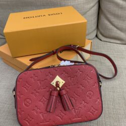 BOLSO SAINTONGE Louis Vuitton