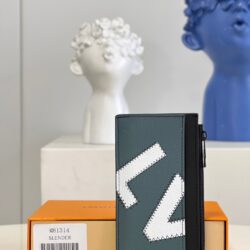 TARJETERO Louis Vuitton