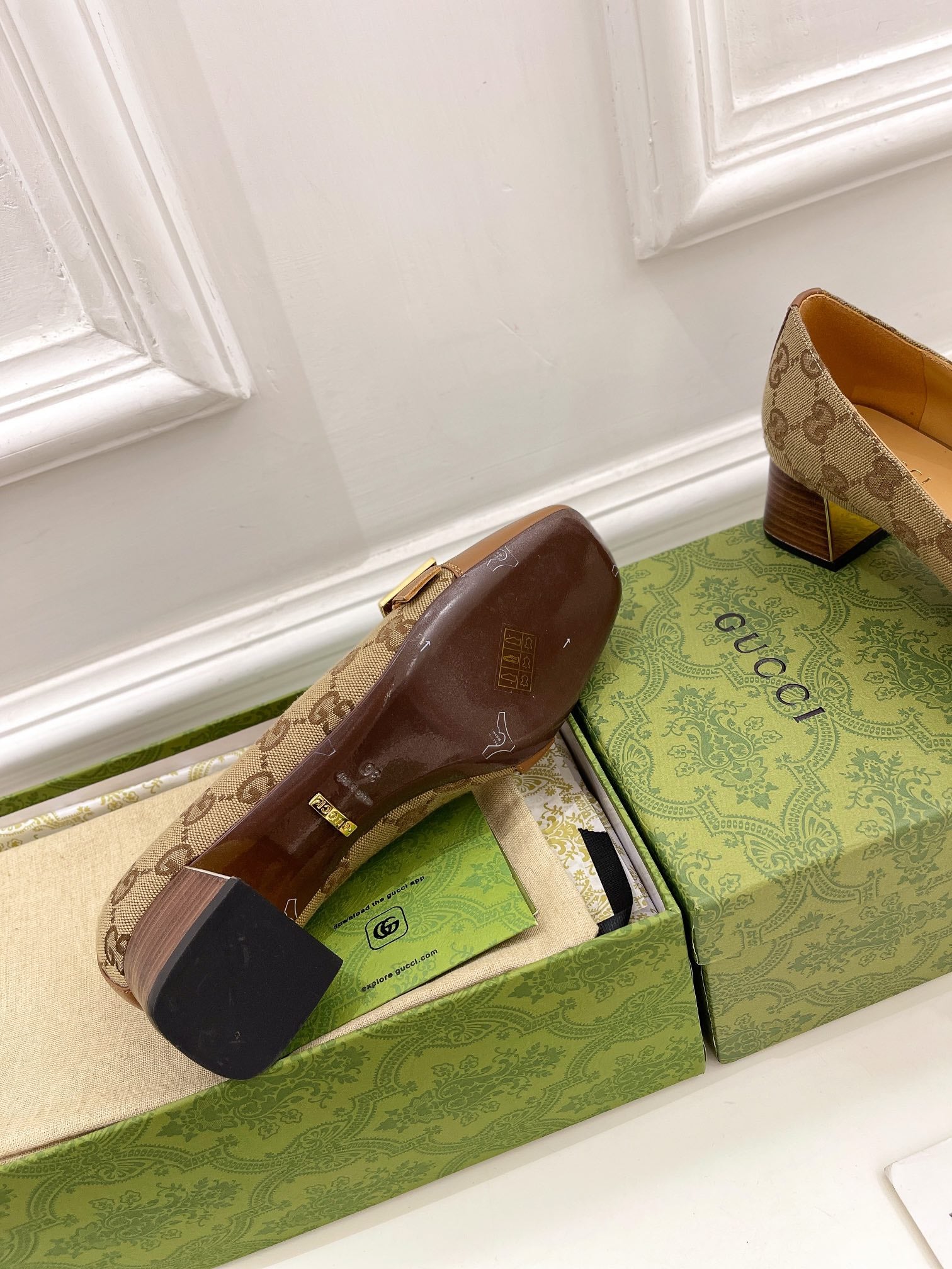 Zapato de Salón de lona GG Gucci - Imagen 9