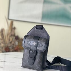 MOCHILA BANDOLERA SAUMUR Louis Vuitton