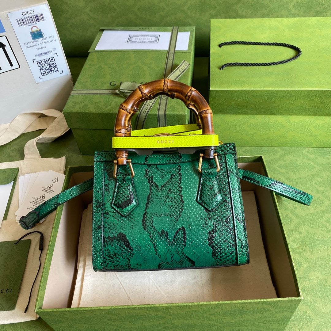 Minibolso tote de pitón Gucci Diana - Imagen 5