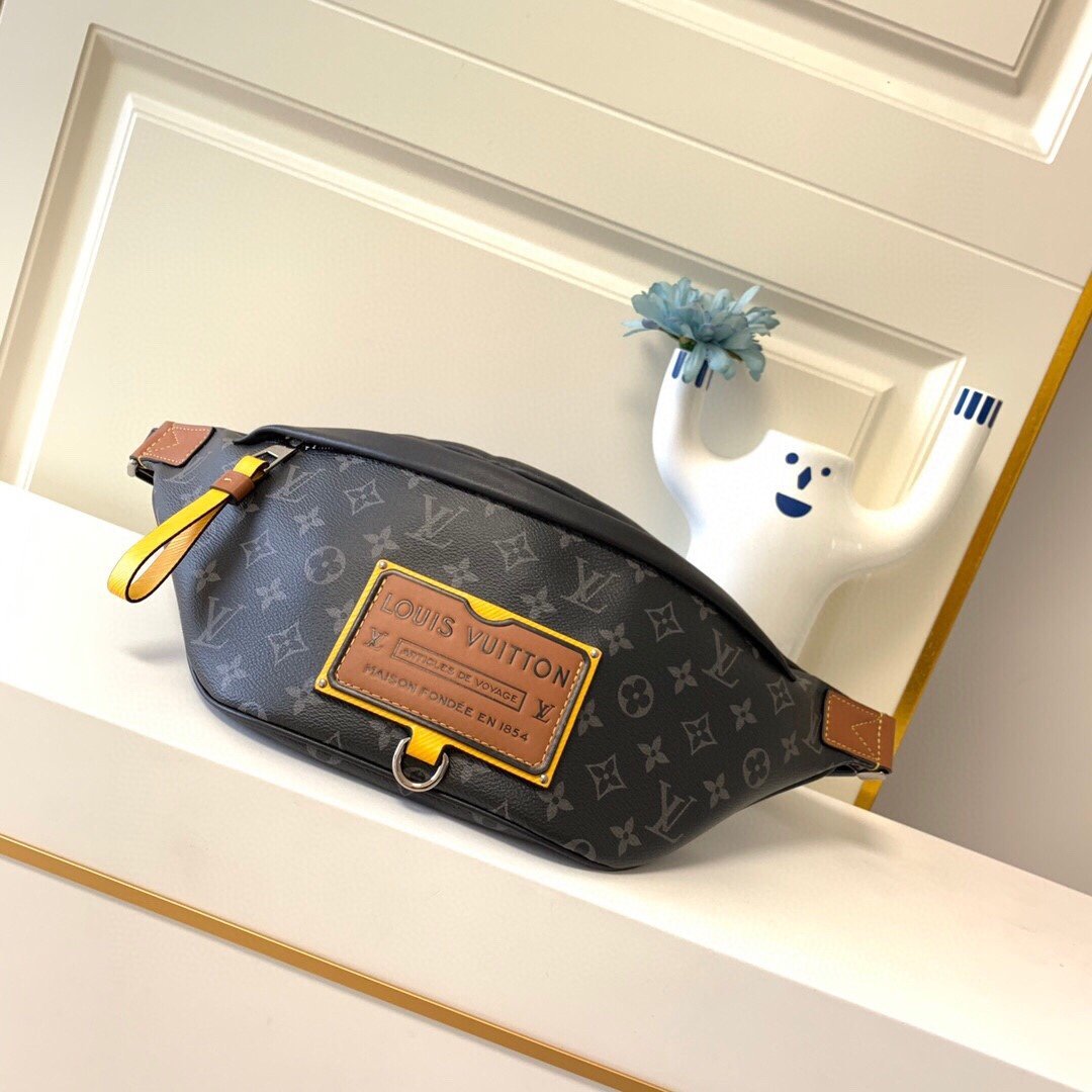 RIÑONERA DISCOVERY Louis Vuitton