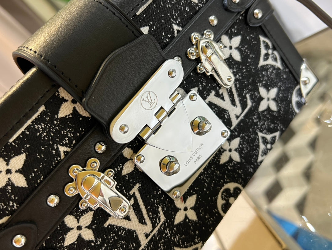 Bolso Petite Malle Louis Vuitton - Imagen 3