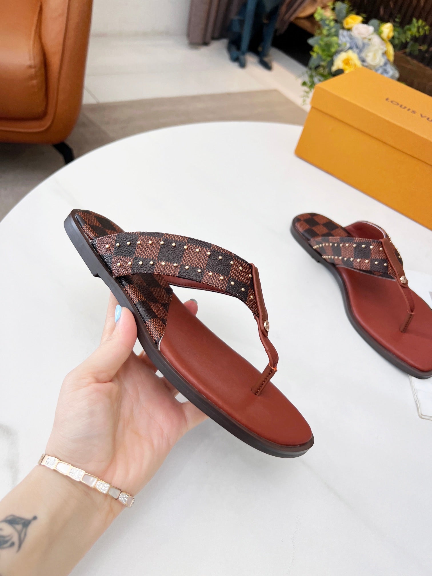 Sandalia plana Sunny Louis Vuitton - Imagen 7