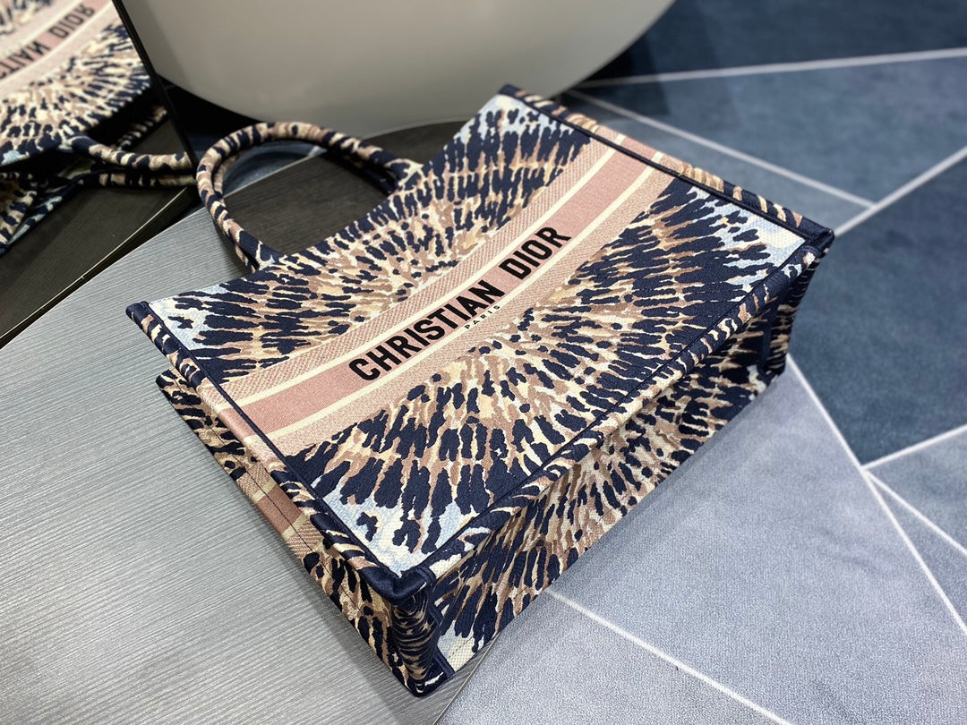 DIOR BOOK TOTE - Imagen 3