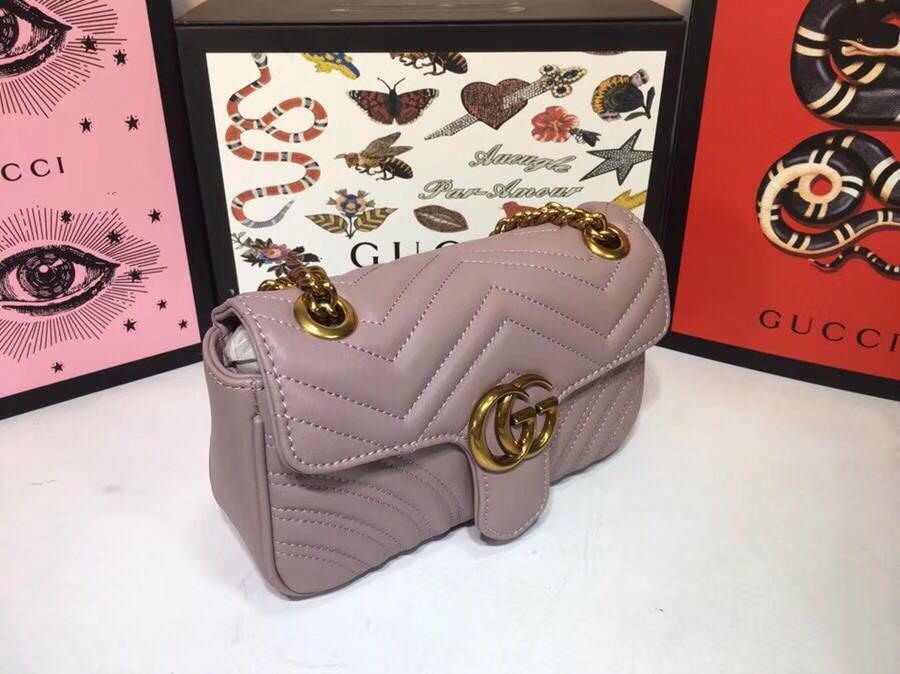 Minibolso GG Marmont de matelassé GUCCI - Imagen 4