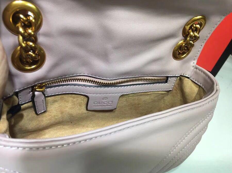 Minibolso GG Marmont de matelassé GUCCI - Imagen 6