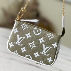 CARTERA DE MANO MINI POCHETTE ACCESSOIRES Louis Vuitton