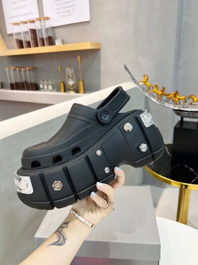 Sandalia Hardcrocs Balenciaga - Imagen 2