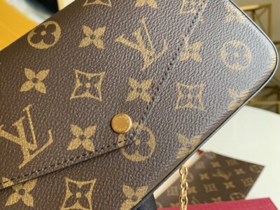 POCHETTE FÉLICIE  Louis Vuitton - KJ PLUS