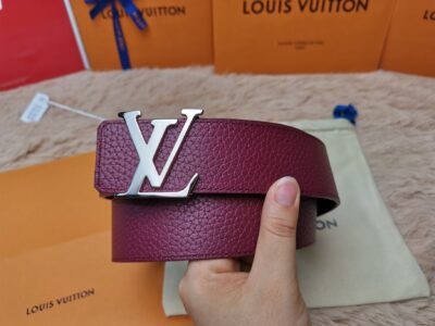 CINTURÓN LV INITIALS 40MM REVERSIBLE TAURILLON LOUIS VUITTON - Imagen 7