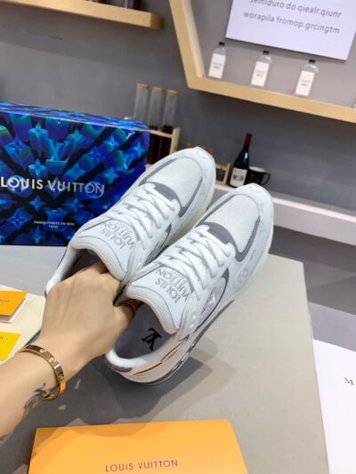 Zapatilla Run Away Louis Vuitton - Imagen 4