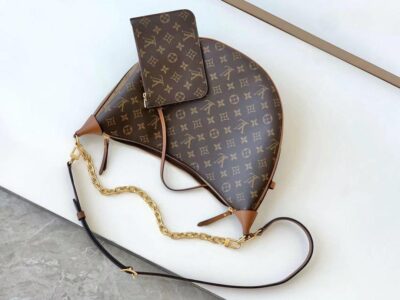 BOLSO LOOP HOBO Louis Vuitton - Imagen 7