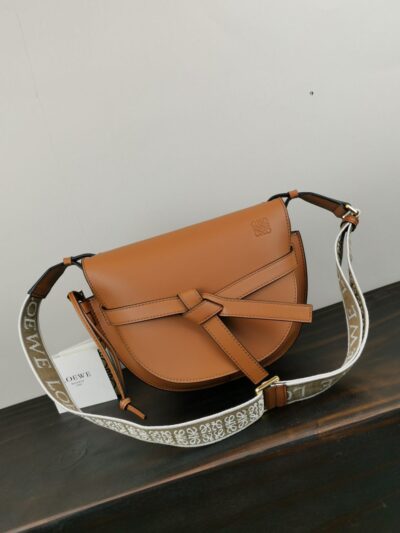 Bolso Pequeño Gate LOEWE - Imagen 2