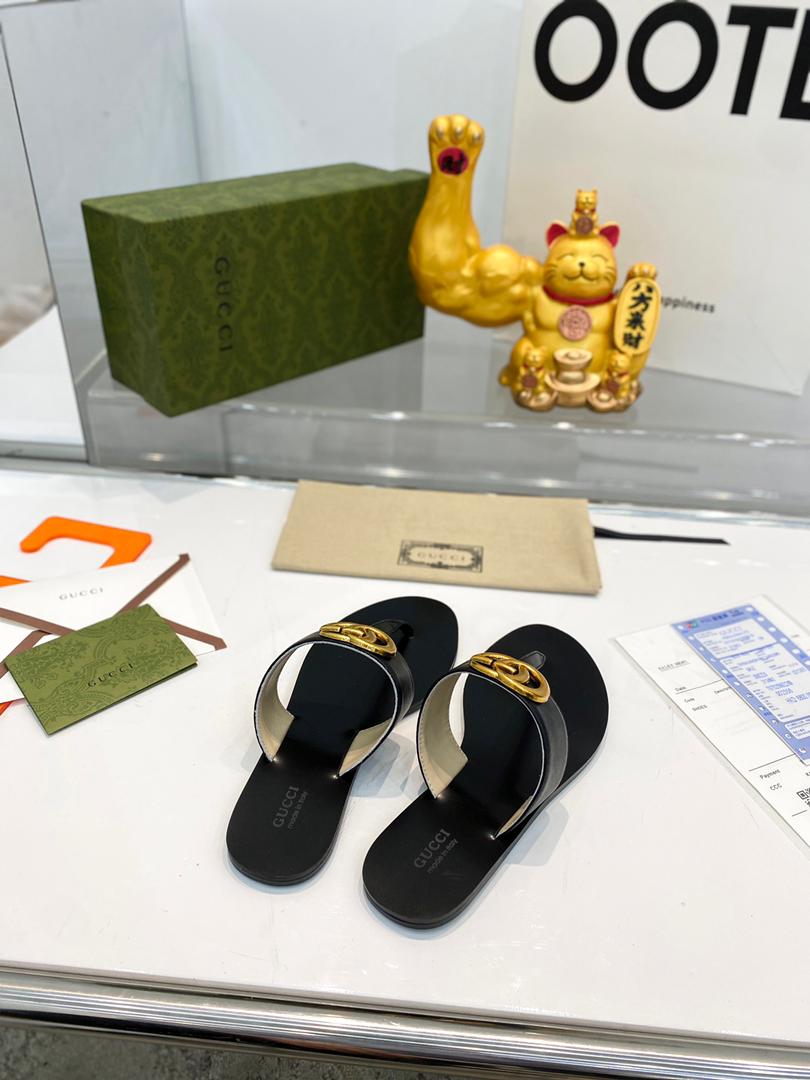 Chancla de Piel con Doble G Gucci - Imagen 8