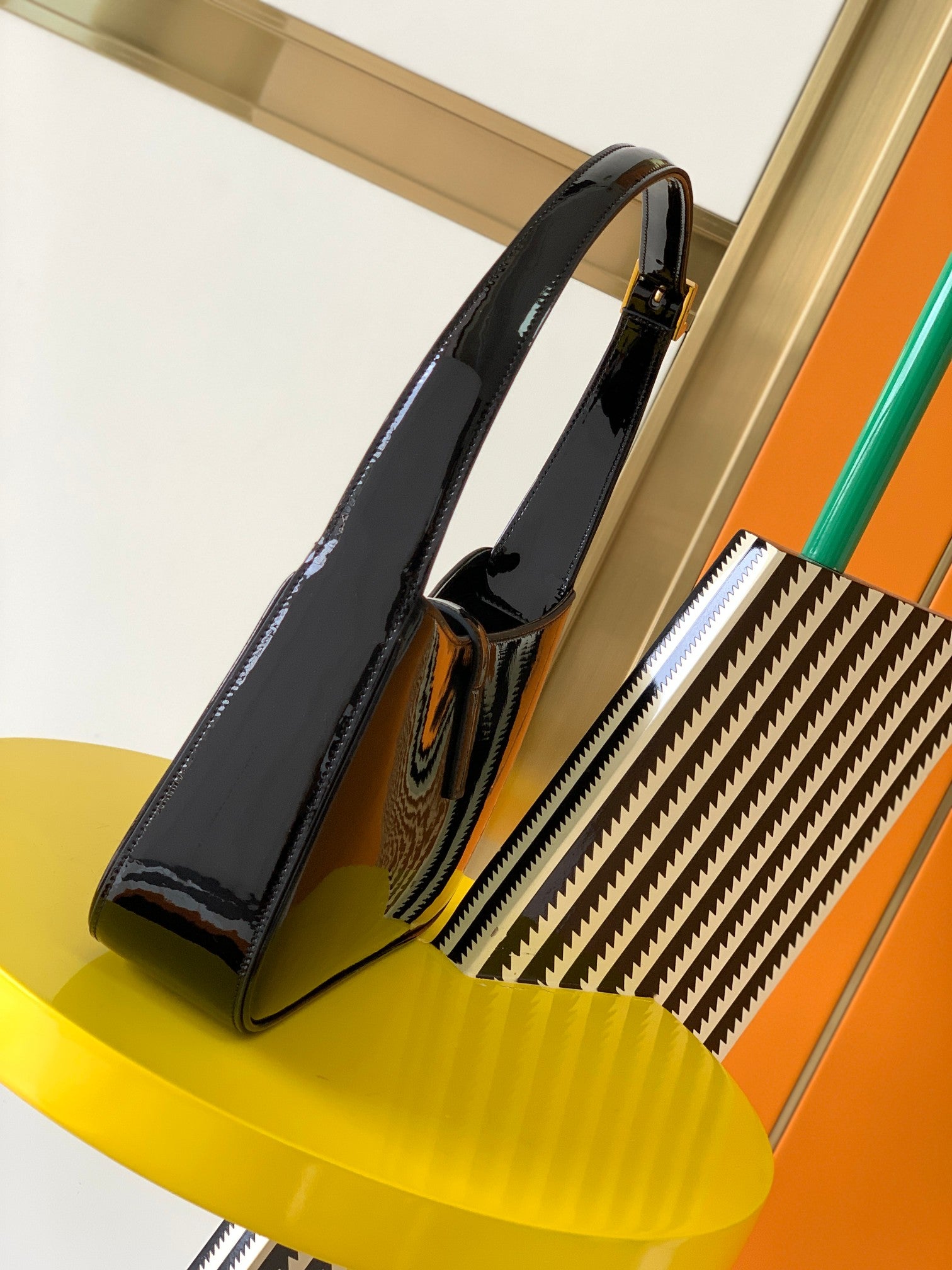 Bolso estilo hobo le 5 à 7 YSL - Imagen 3