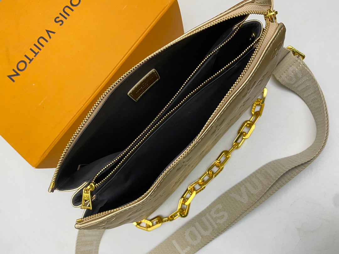 Bolso Coussin PM Louis Vuitton - Imagen 8