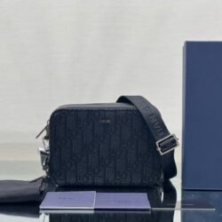 Pochette con bandolera DIOR