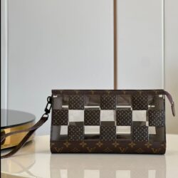 Cartera de mano Standing Louis Vuitton