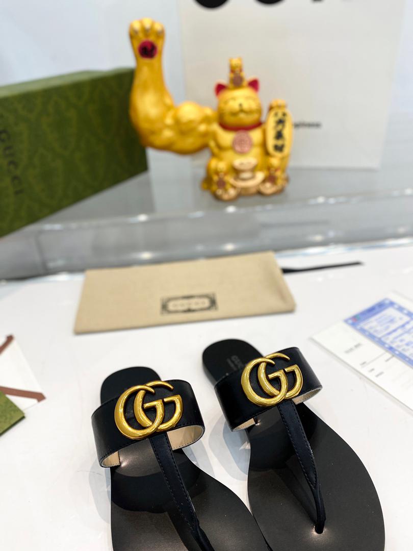 Chancla de Piel con Doble G Gucci - Imagen 7