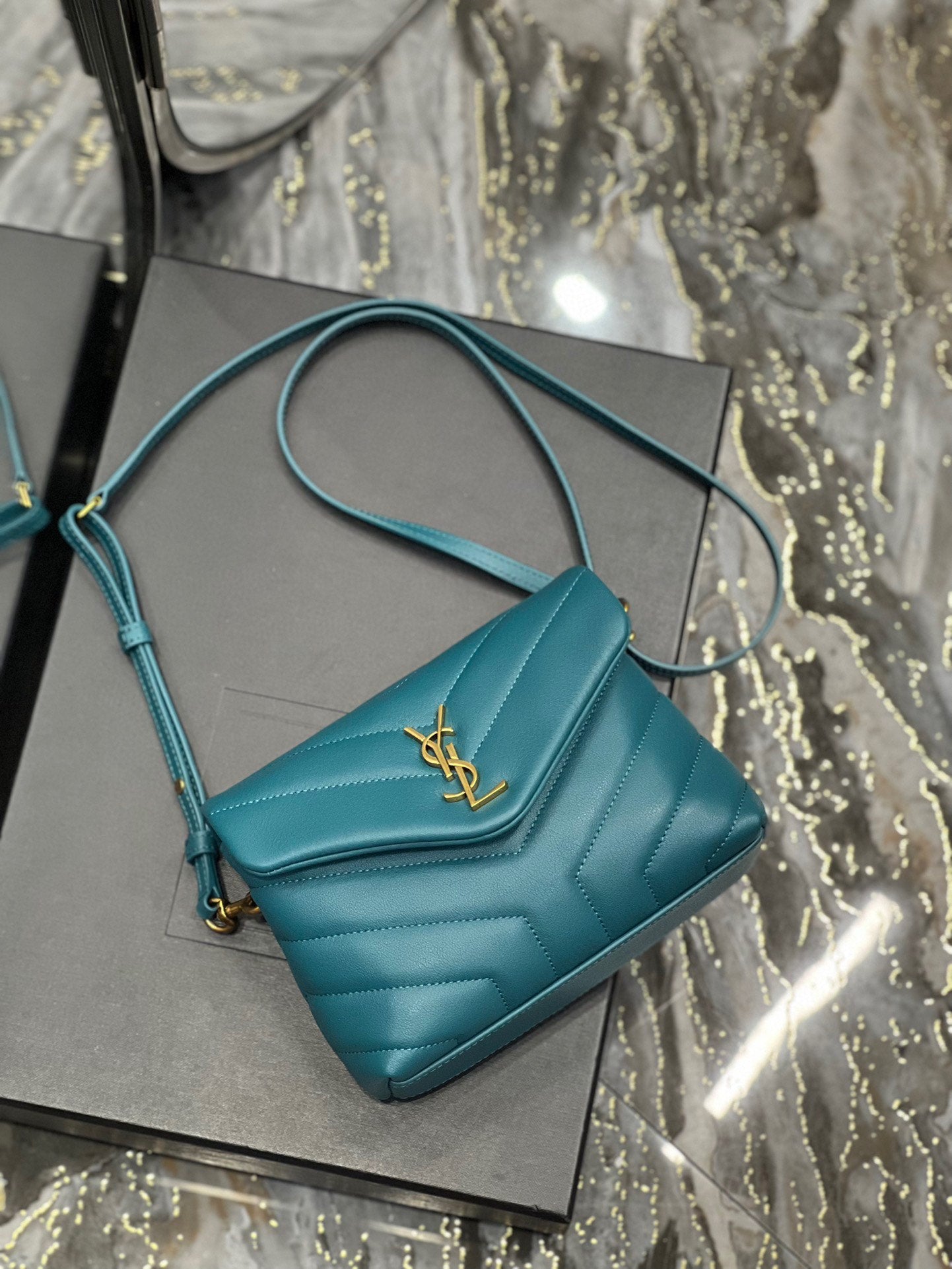 Bolso Loulou Toy YSL - Imagen 5