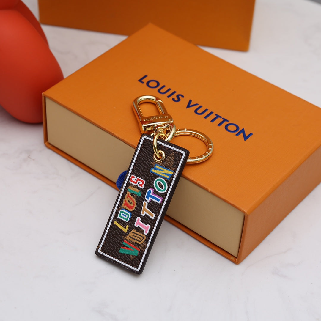 Colgante y llavero Louis Vuitton x NBA - Imagen 5