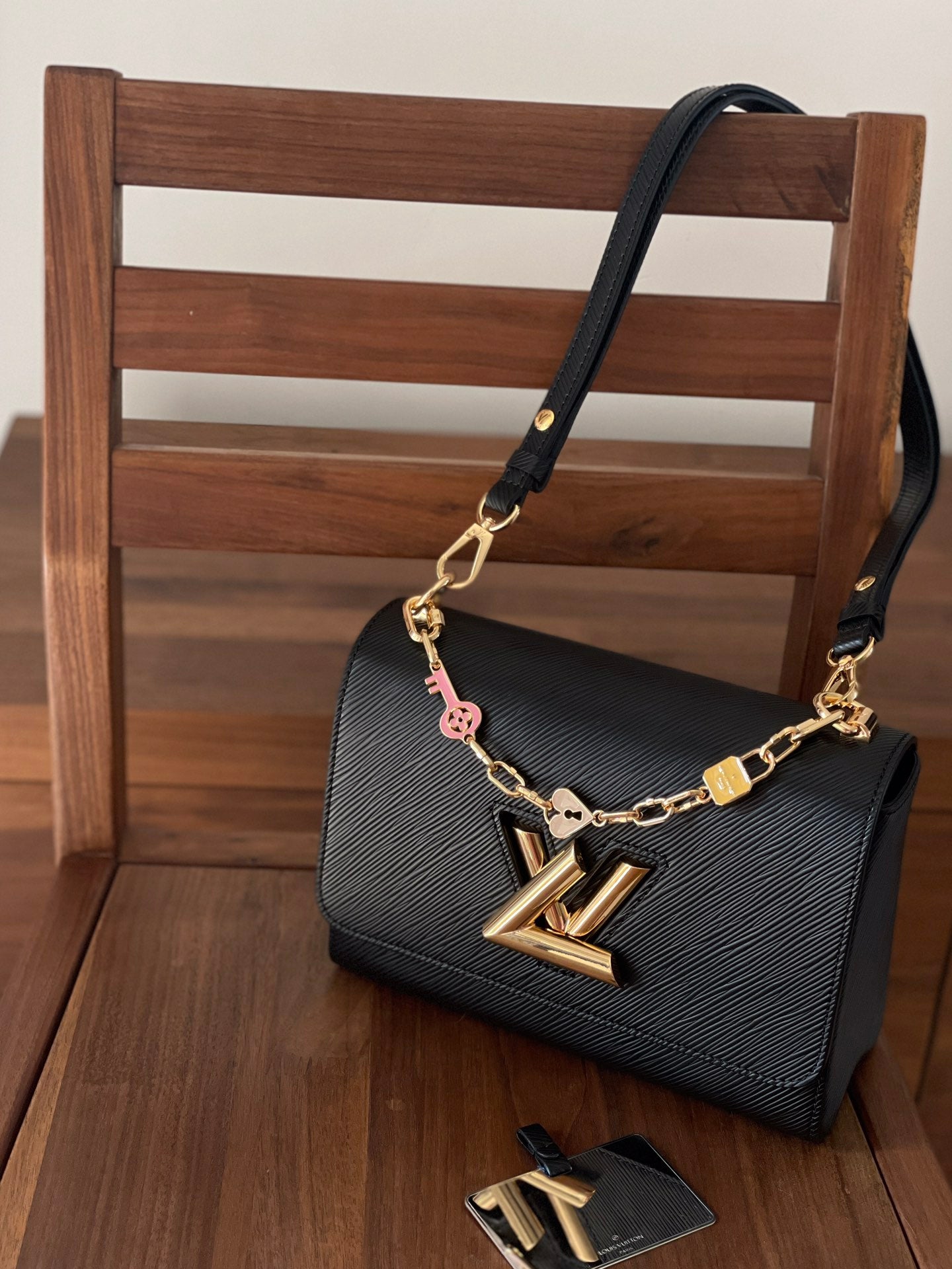 Bolso Twist MM LOUIS VUITTON - Imagen 9
