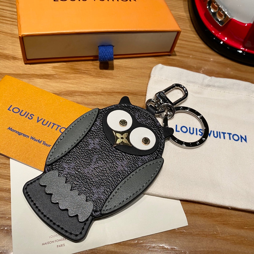 Colgante y llavero Owl Louis Vuitton - Imagen 7