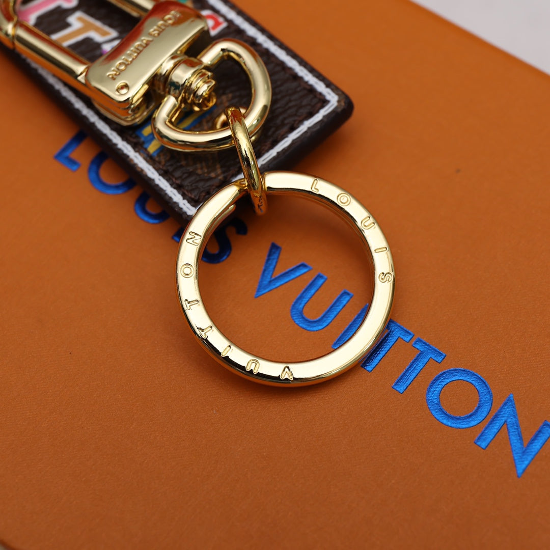 Colgante y llavero Louis Vuitton x NBA - Imagen 8