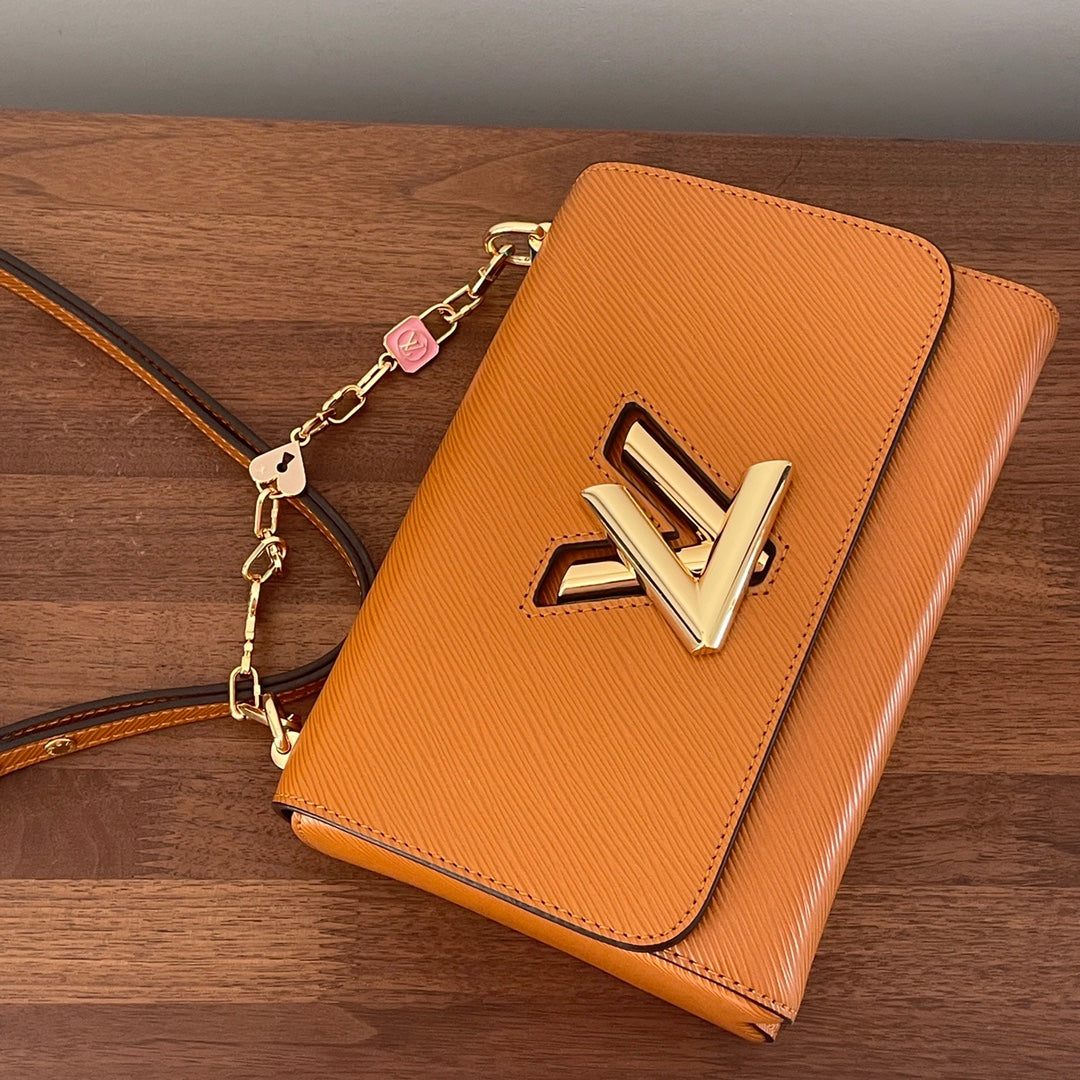 Bolso Twist MM LOUIS VUITTON - Imagen 5