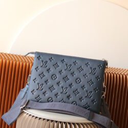 Bolso Coussin PM LOUIS VUITTON