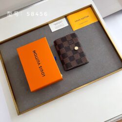 Tarjetero de negocios LOUIS VUITTON