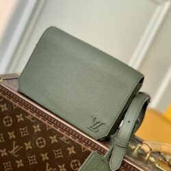 Cartera Fastline con bandolera Louis Vuitton