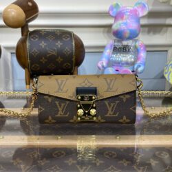Bolso Bitsy Pouch LOUIS VUITTON