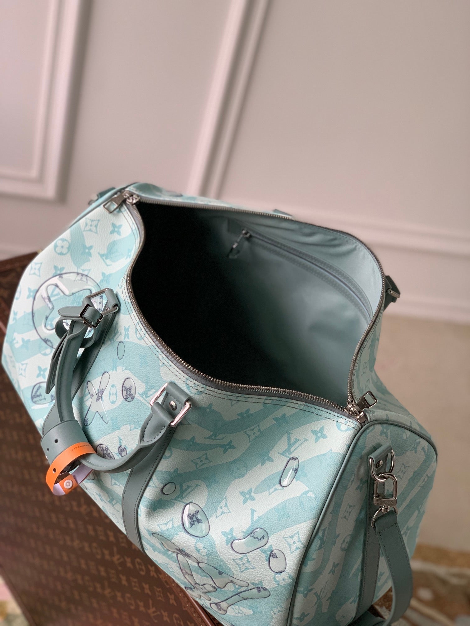 Bolso Keepall 50 con bandolera LOUIS VUITTON - Imagen 4