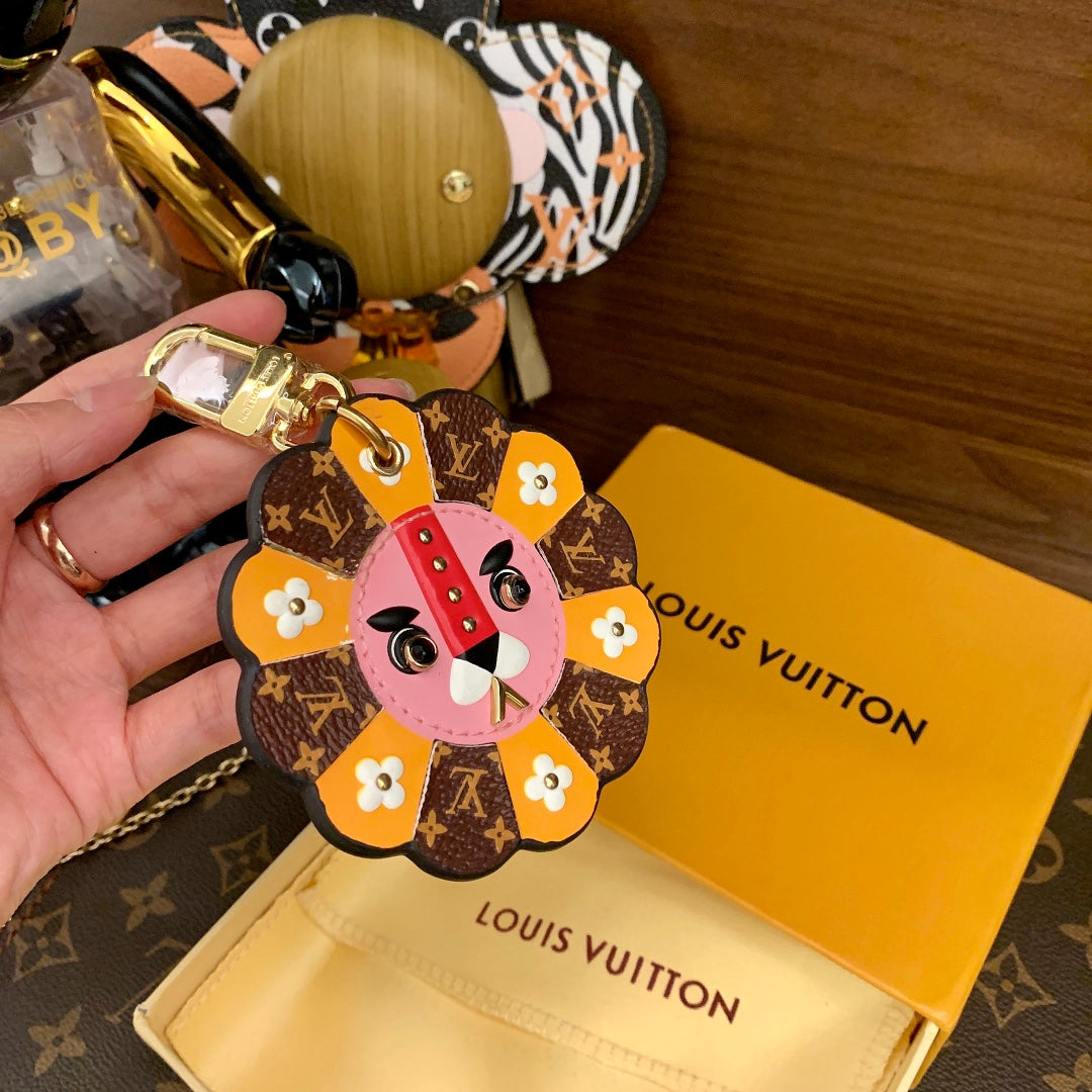 Colgante y llavero lion Louis Vuitton - Imagen 7
