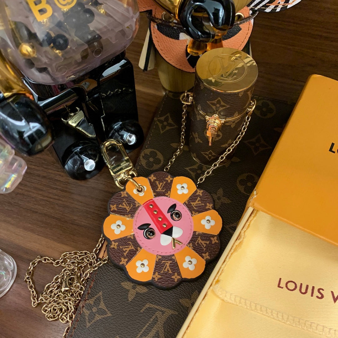 Colgante y llavero lion Louis Vuitton - Imagen 4
