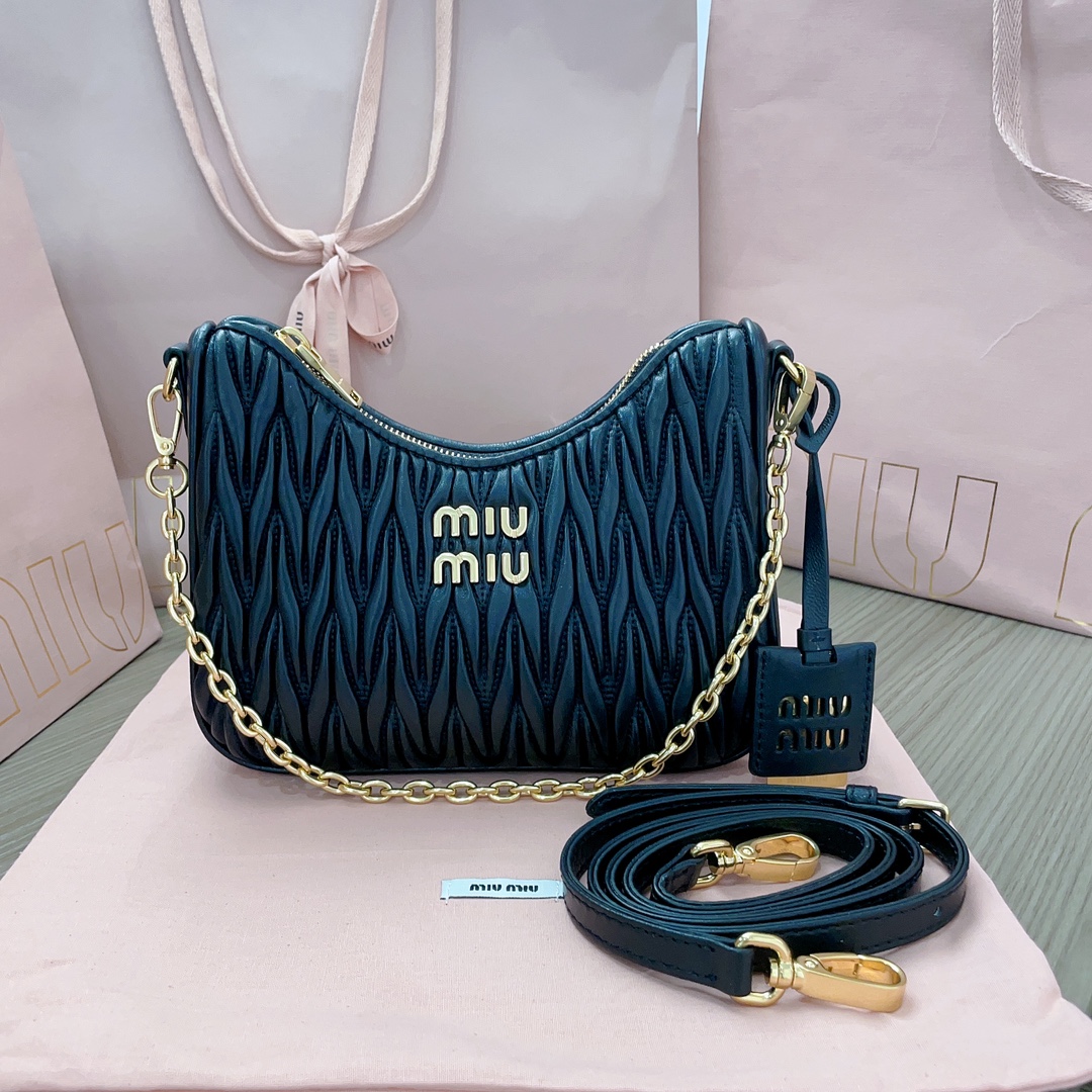 Bolso bandolera de napa Matelassé Miu Miu