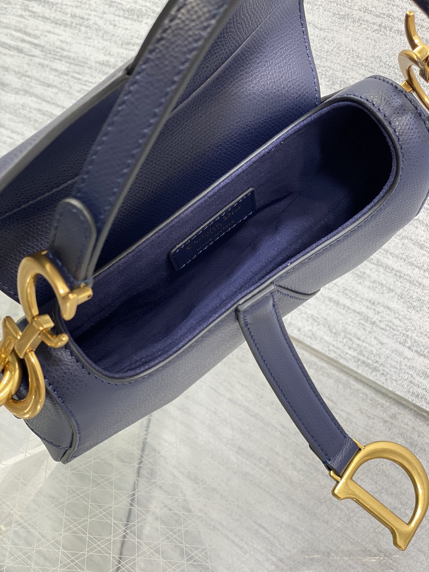 Bolso mini Saddle con bandolera Dior - Imagen 7