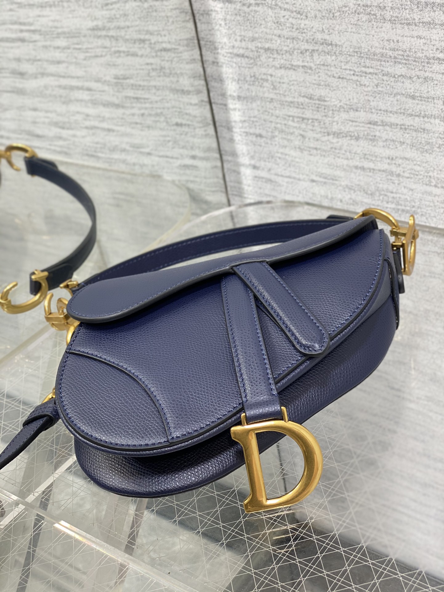Bolso mini Saddle con bandolera Dior - Imagen 4