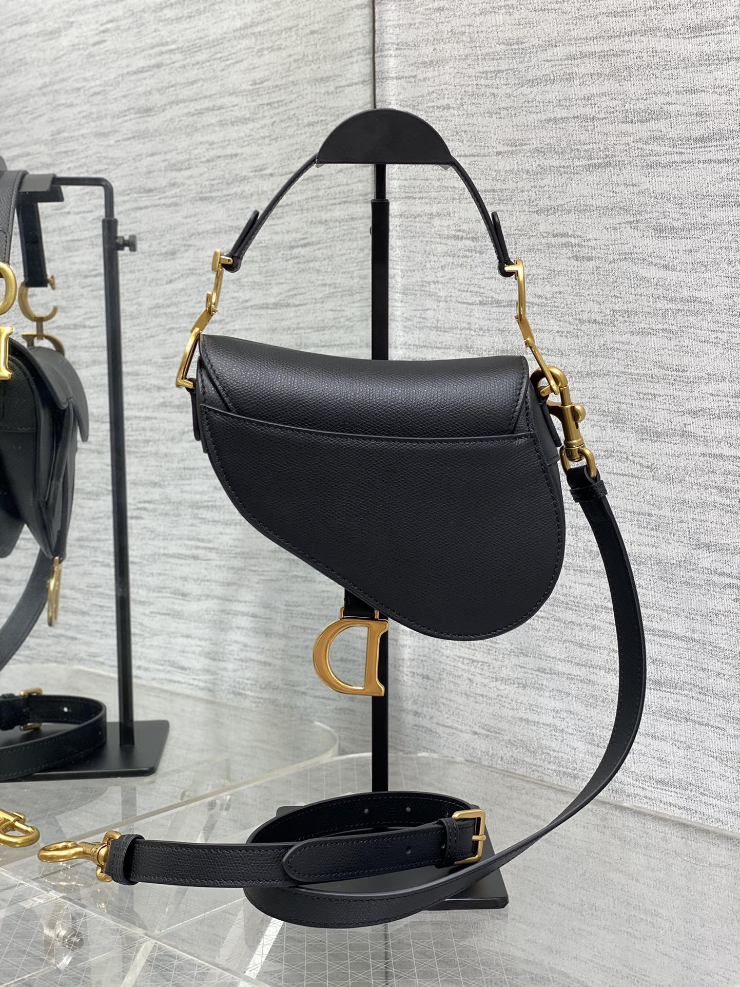 Bolso mini Saddle con bandolera Dior - Imagen 2
