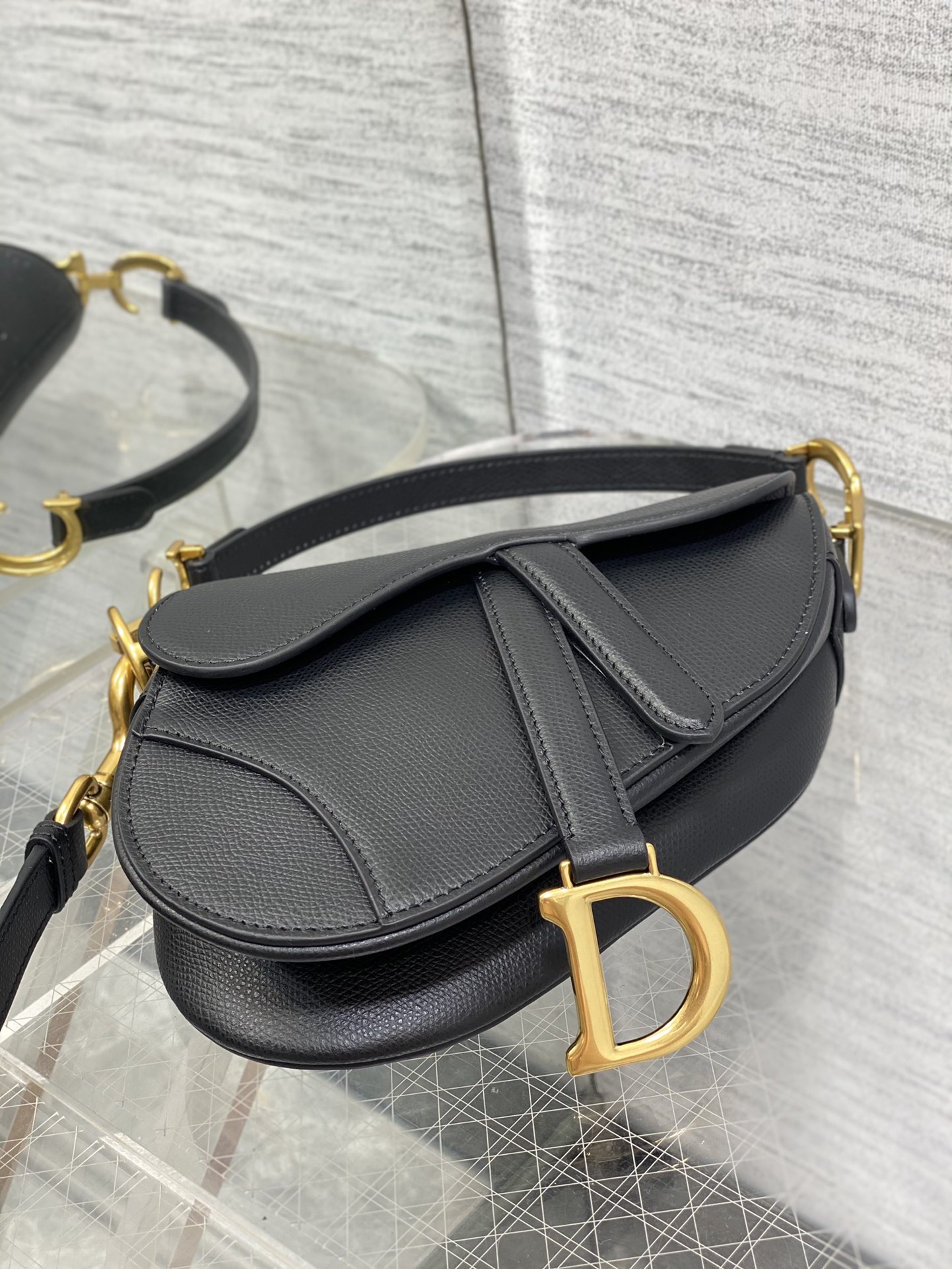 Bolso mini Saddle con bandolera Dior - Imagen 5